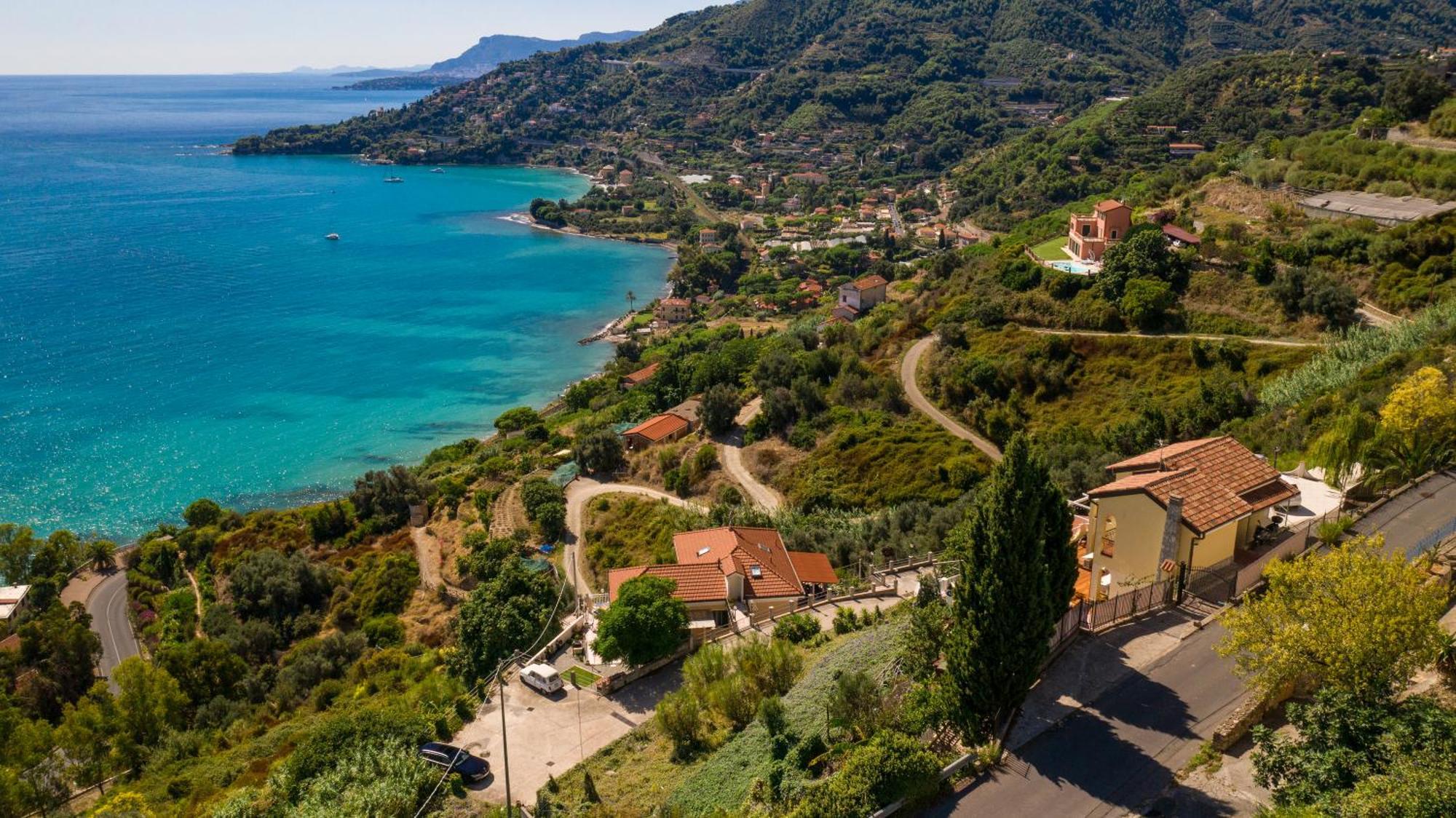 Avocado Villa Ventimiglia Exterior photo