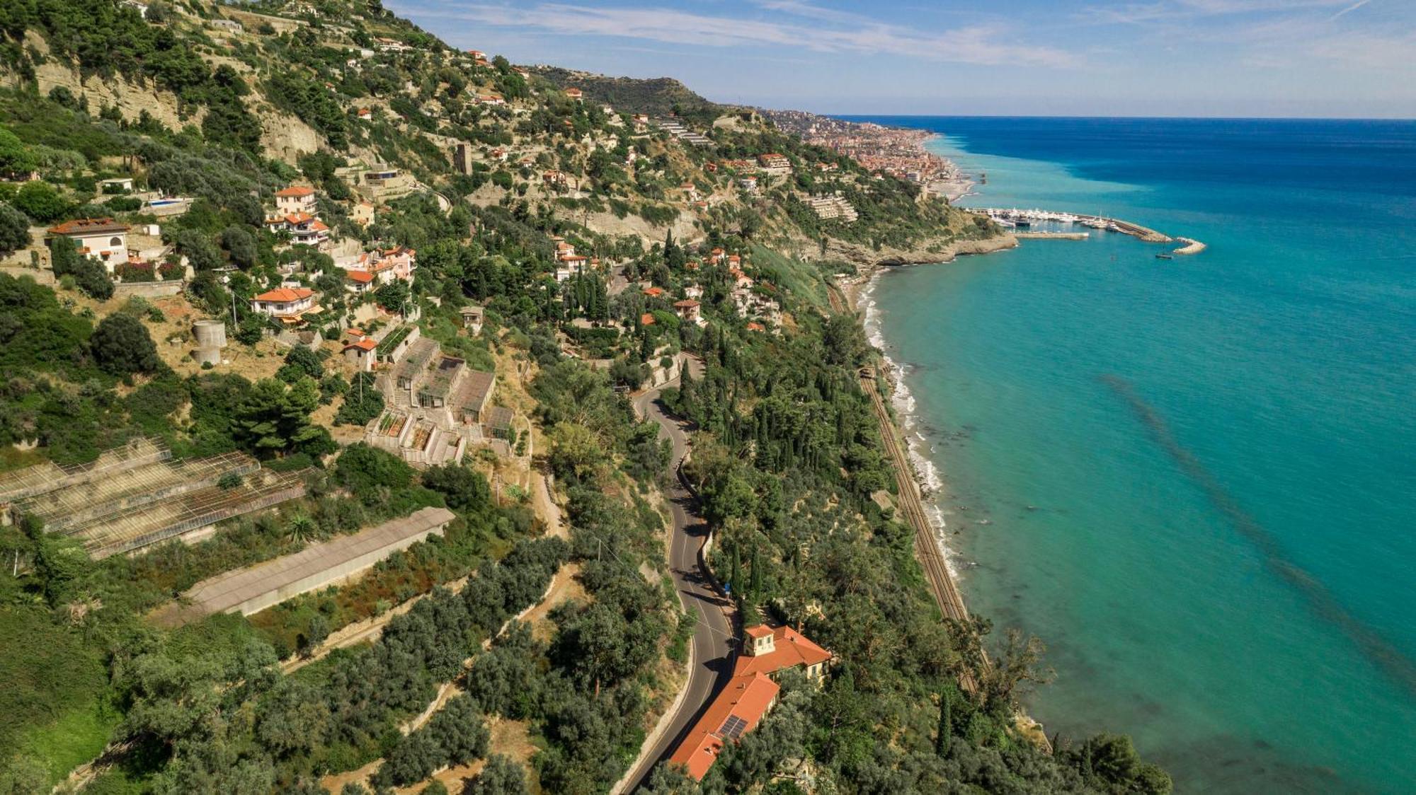 Avocado Villa Ventimiglia Exterior photo